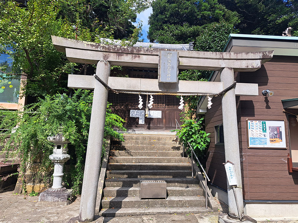 海南神社