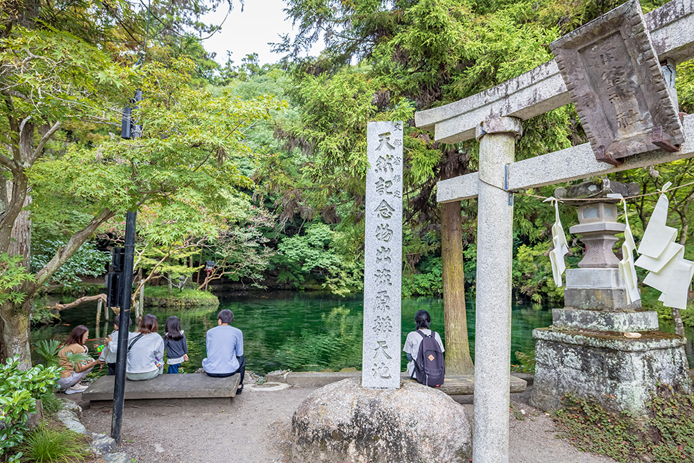 出流原弁天池 鳥居