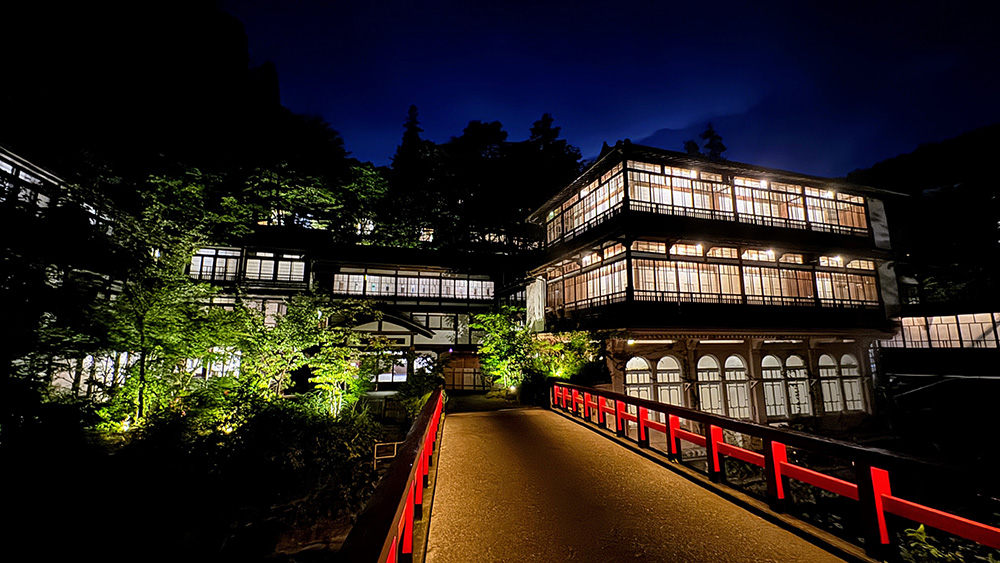 四万温泉「積善館」